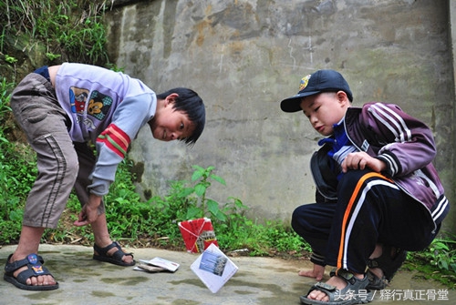 香港回归25年来的发展与变化,香港回归25周年带给我们的启示