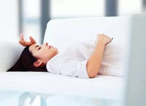 怀孕28周肚子有点姨妈疼,怀孕一般在几周会出现腰痛