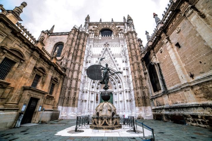 世界最高教堂265米,世界最震撼大教堂