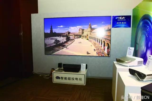 客厅也能成为舞台,客厅影院模式