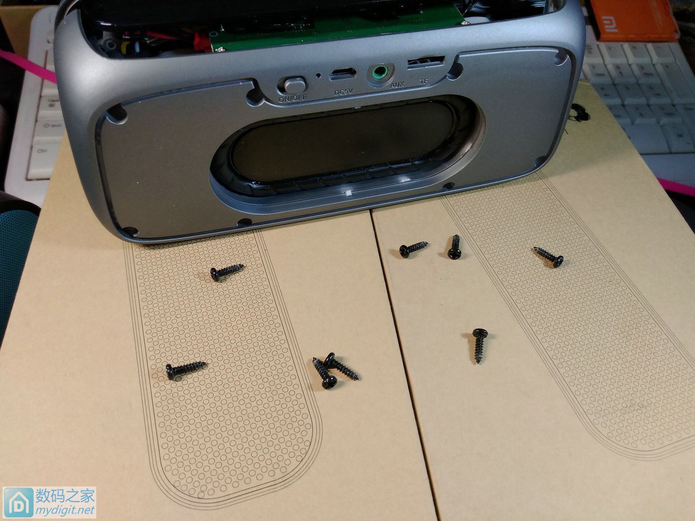 小霸王d50蓝牙音箱拆解视频,比小米更好的音响