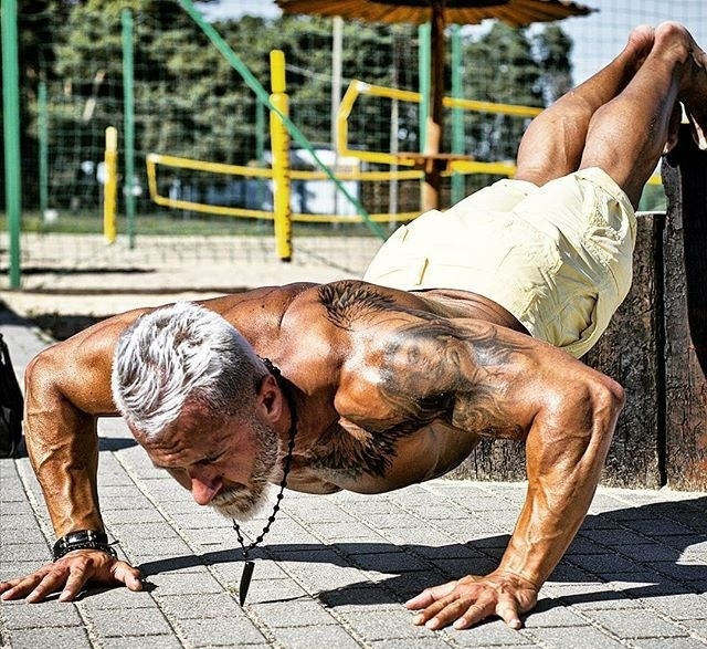 锻炼腰肌平板支撑12种训练,腰部肌肉锻炼动作平板支撑