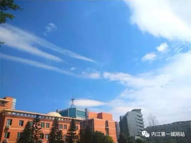 想穿校服,内江六中校服