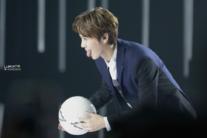 鹿晗和粉丝的一个约定,鹿晗写给粉丝的信