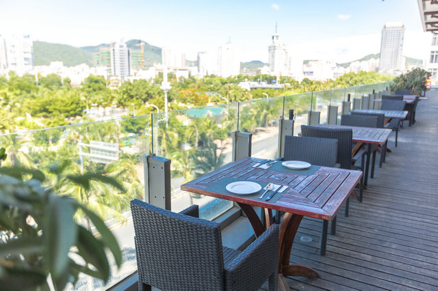 轻装旅行者的品位之选，三亚黎客酒店全方位解析