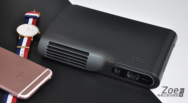 白墙触控投影,白墙秒变投影