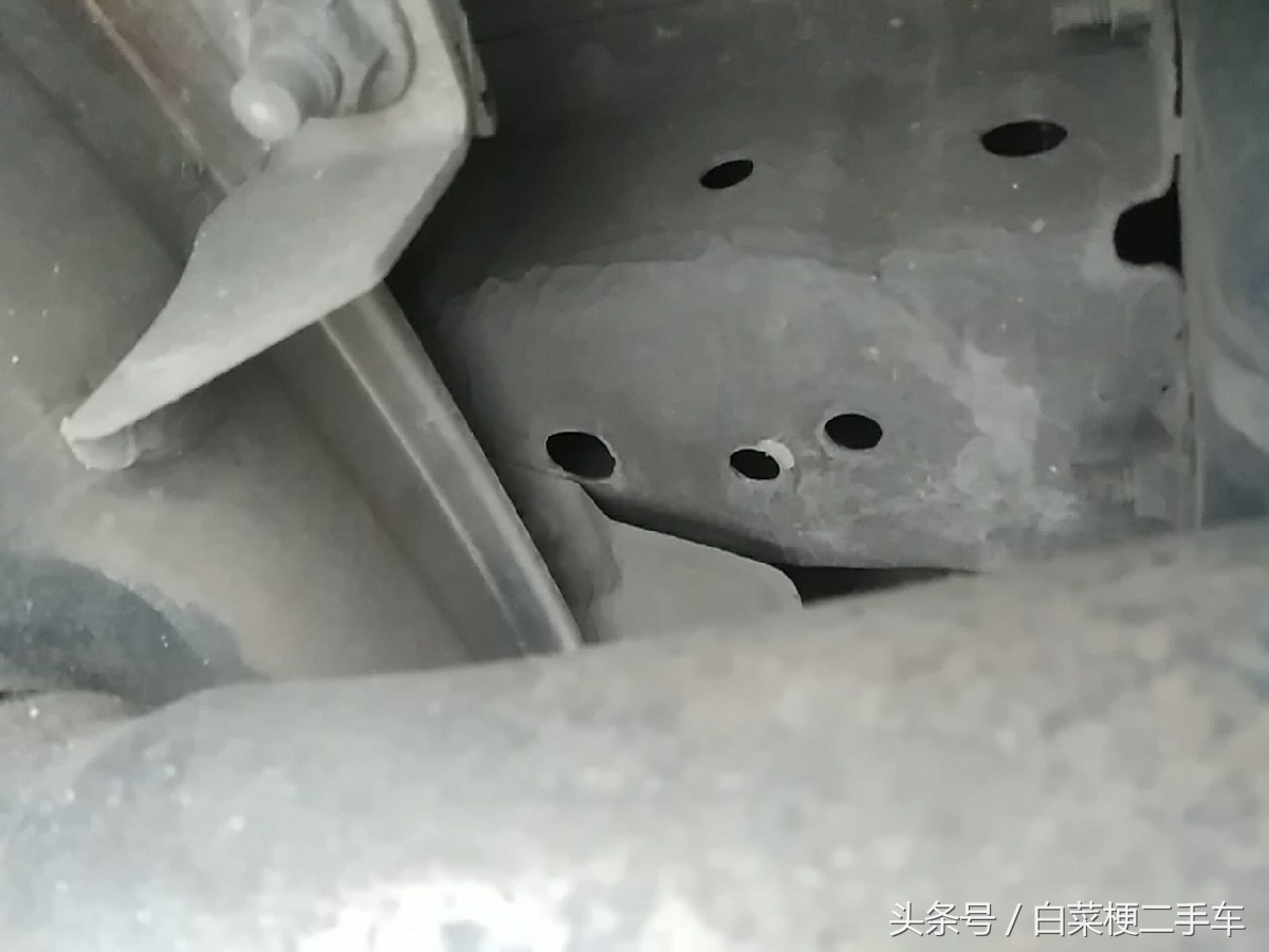 2017款天籁事故二手车多少钱,一万多块钱的天籁事故车