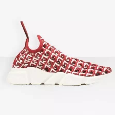 杨幂的最近穿的运动鞋,杨幂穿的薄荷绿运动鞋