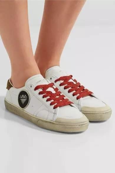 杨幂的最近穿的运动鞋,杨幂穿的薄荷绿运动鞋