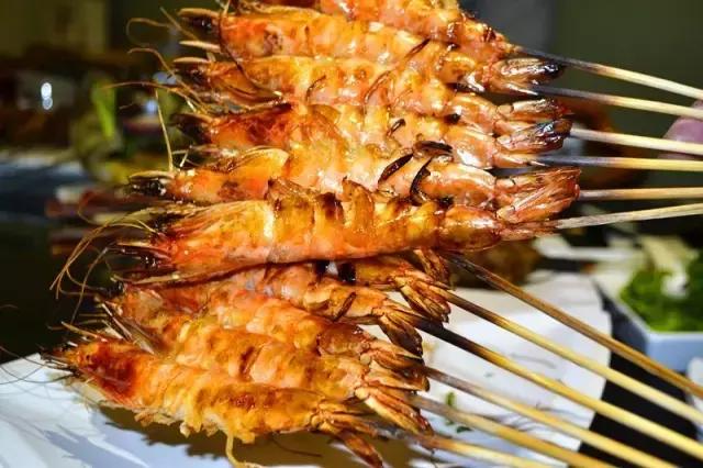 大连黑帮大哥招小弟，烤串江湖够狠你就来