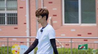 鹿晗打篮球集锦,鹿晗巅峰时期有多夸张打篮球