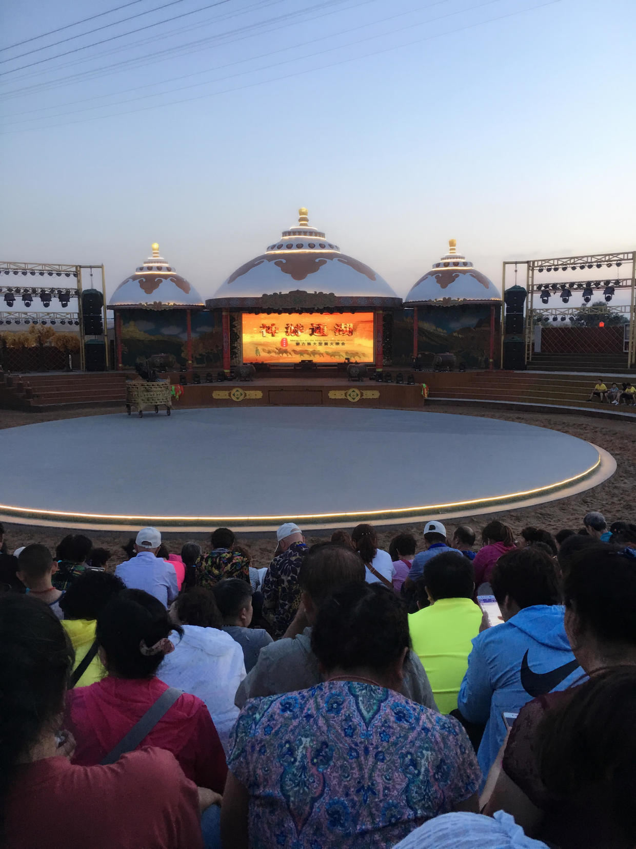 带娃去沙坡头,带上萌娃去旅行