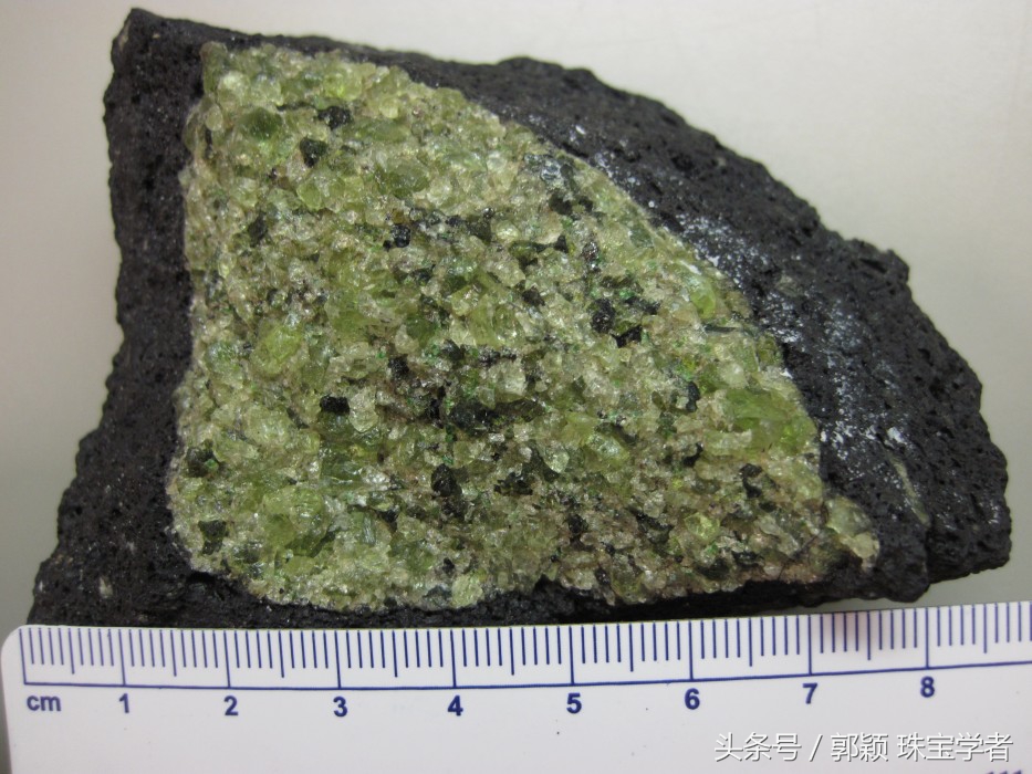 值得收藏的天然石头有哪些,这些五颜六色的石头竟然价值上亿