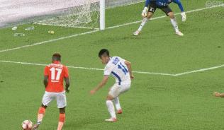 球员骂裁判足球原声,球员怒怼裁判场面