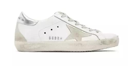 论一双小白鞋有多百搭,看一下最流行的小白鞋