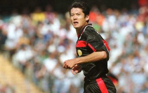 足坛新星张玉宁的成功秘诀揭秘,那些年国外踢球的中国人