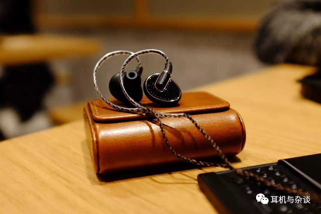 铜雀en700bass对比en700pro,兴戈铜雀en700和700pro有什么区别