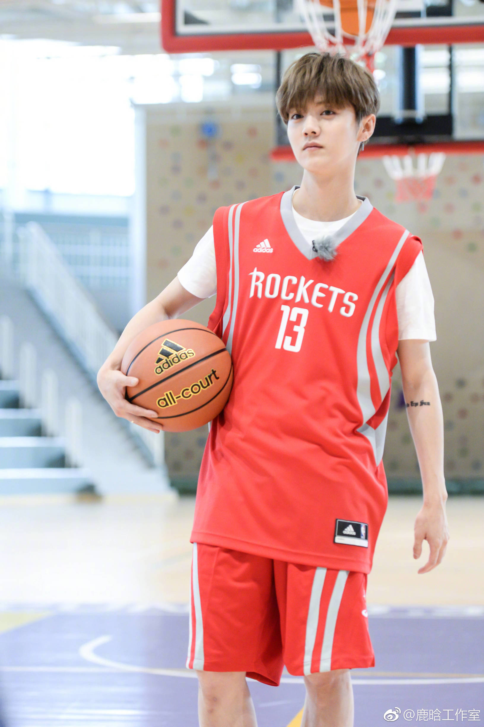 约吧大明星鹿晗高清,鹿晗篮球视频