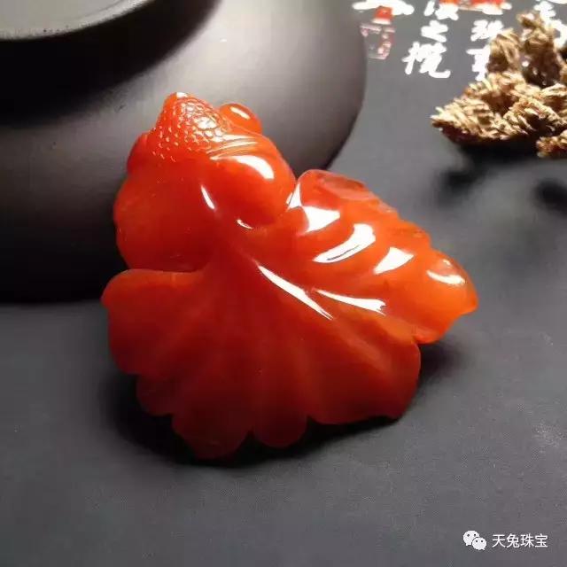 翡翠雕刻太阳轮的寓意,翡翠雕刻锦灰堆的寓意
