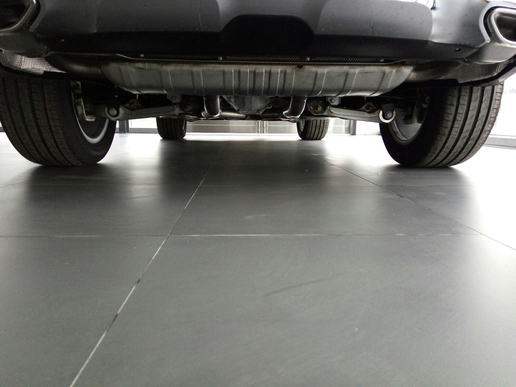 轿跑SUV奔驰GLE320coupe提车感受，外观很帅很装逼，配置却很低！