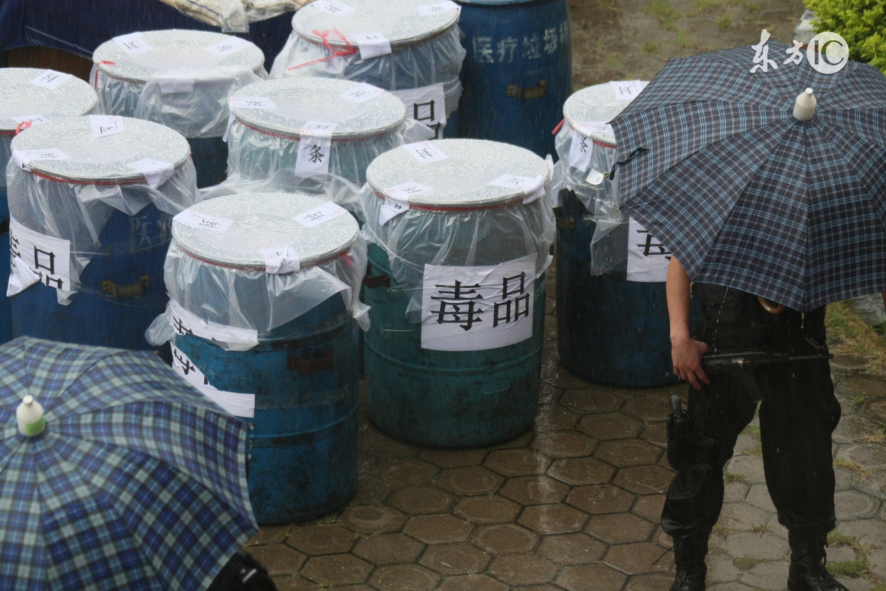 请您不买、不带、不托他人买香港止咳水！