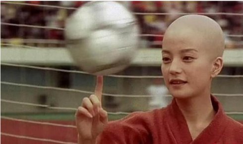 周星驰电影吴孟达被雷倒的场面,周星驰吴孟达审死官片段