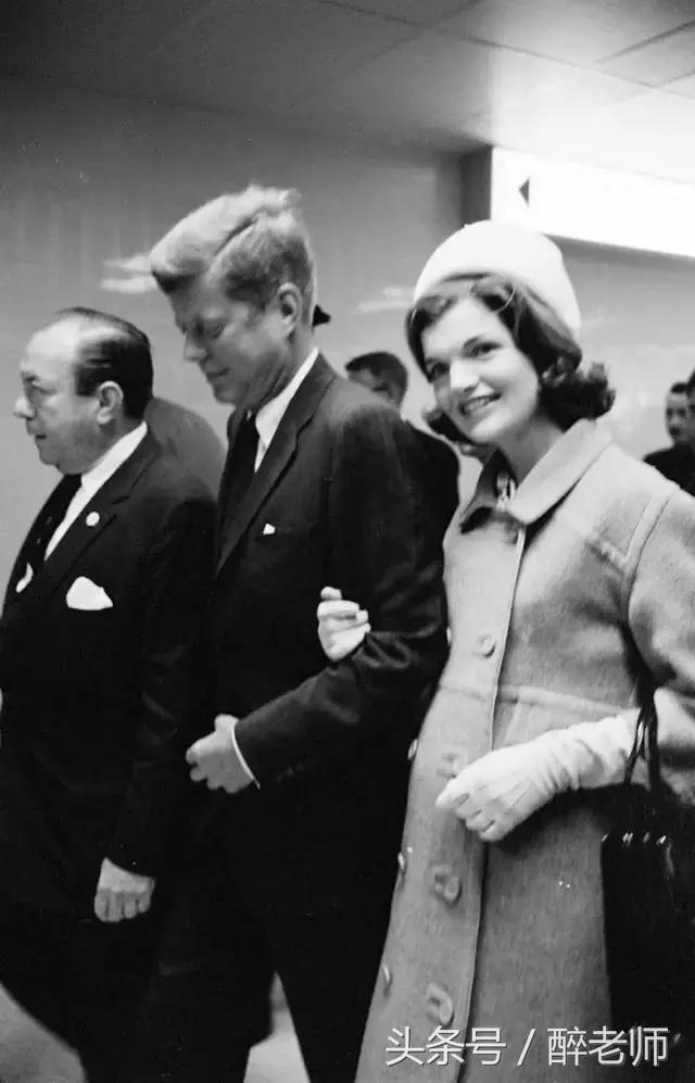 杰奎琳穿着带血的衣服,杰奎琳的眼泪音频