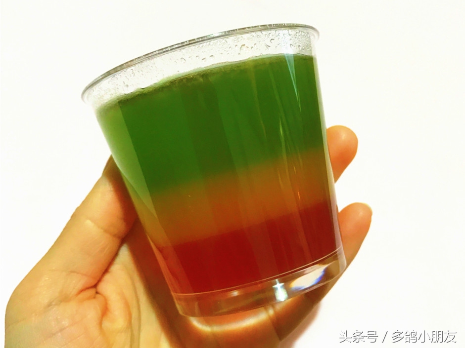 彩虹布丁果冻甜品,彩虹果冻的做法是什么
