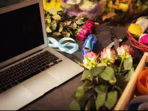 网上经营花店,开实体花店和线上花店区别