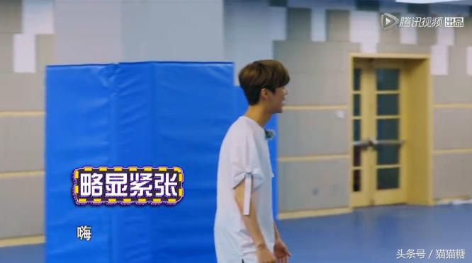 约吧大明星请来马布里，鹿晗秒变粉丝求合影，李晨高呼偶像，乔欣超淡定