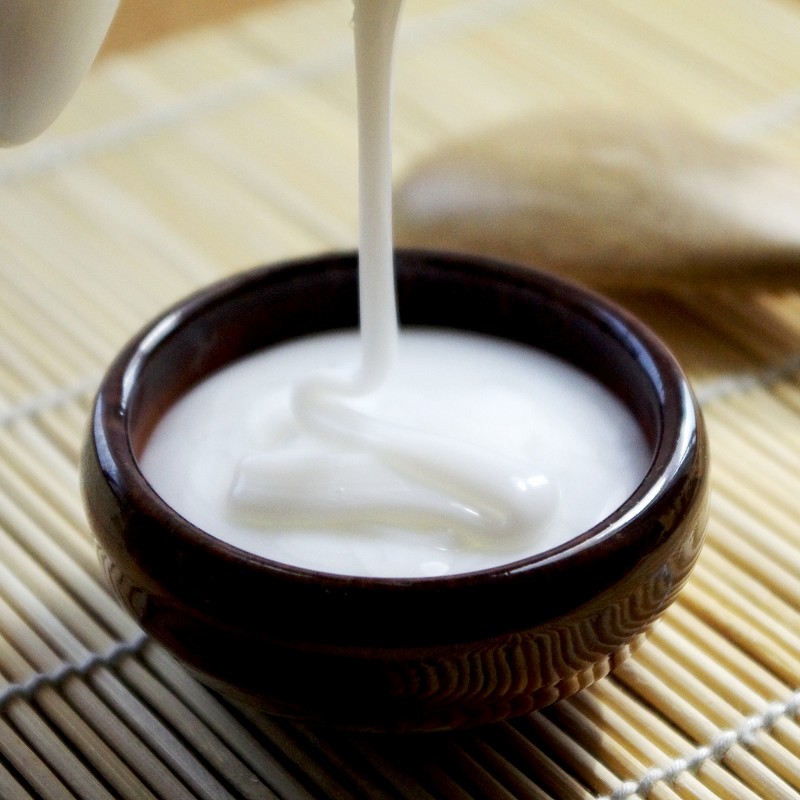 怎样让毛躁干枯的头发变顺滑,怎么才能把干枯干燥的头发变柔顺