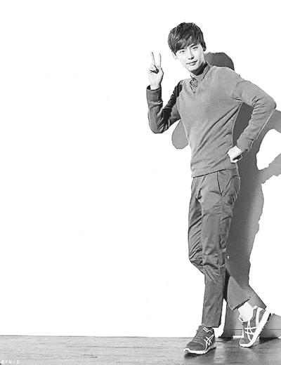 即使狠下心躲过宋仲基可忍心不被其他男星狂撩吗？