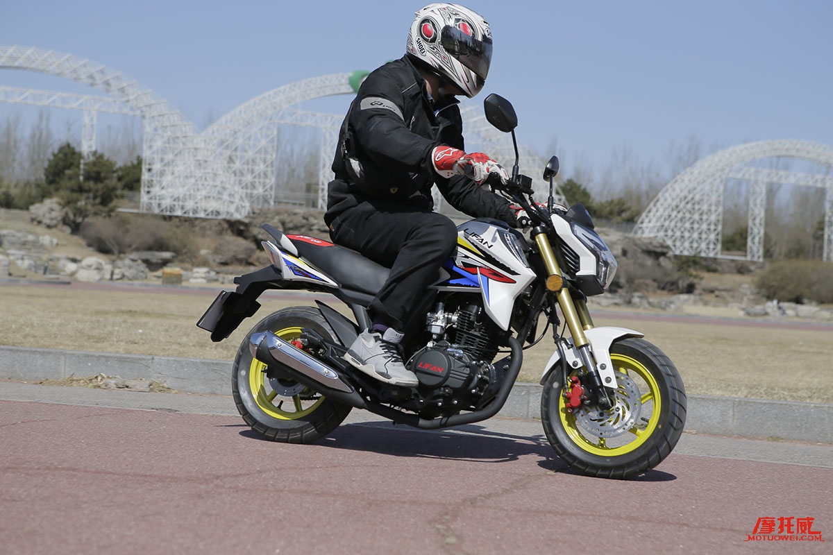 《原创试驾》城市运动小MINI力帆KPMINI摩托车试驾