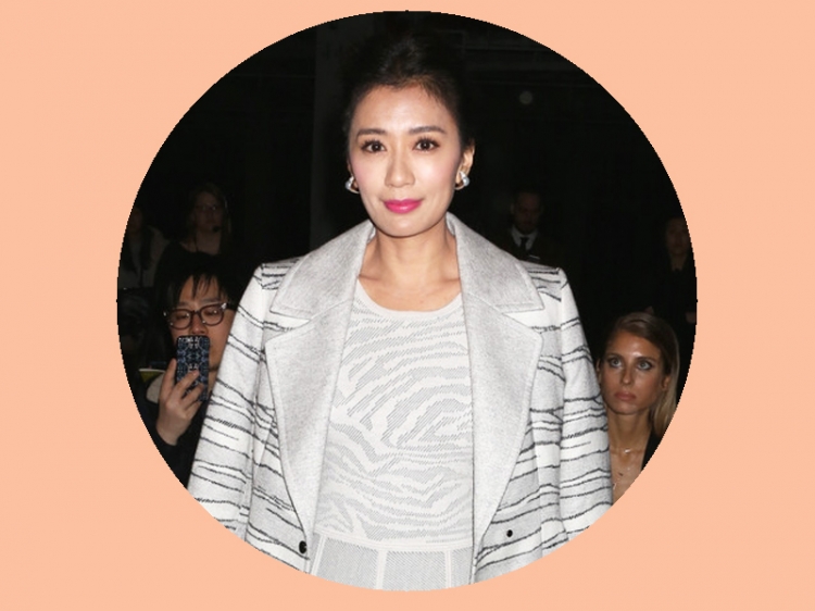 开春败物该买啥？陈妍希、刘诗诗、李小冉独家爆料自己的第一件早春单品！