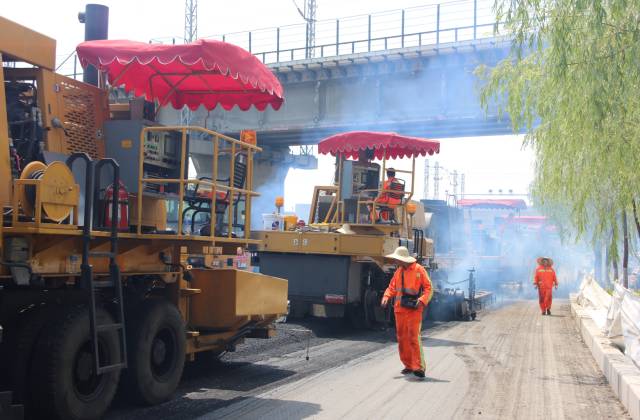 「民生」超高效，3天时间让“满脸痘痘”的道路光洁如新