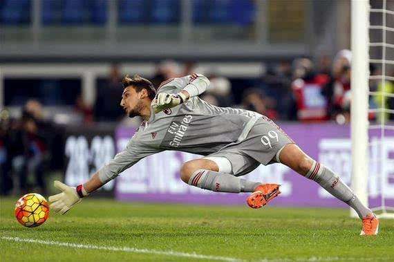 从资本角度看中国足球,一切向钱看歌曲视频