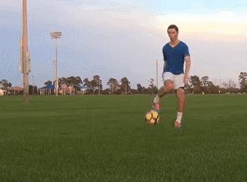 维维足球技巧系列教程,维维足球变向教学视频