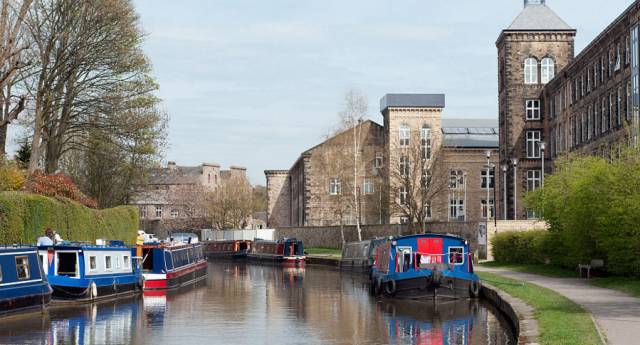 英国南部城市有哪些大学,英国的大学之城