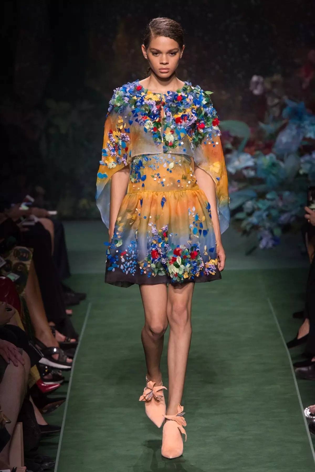 fendicouture2018秋冬高定礼服,fendi年度晚宴皮草定制