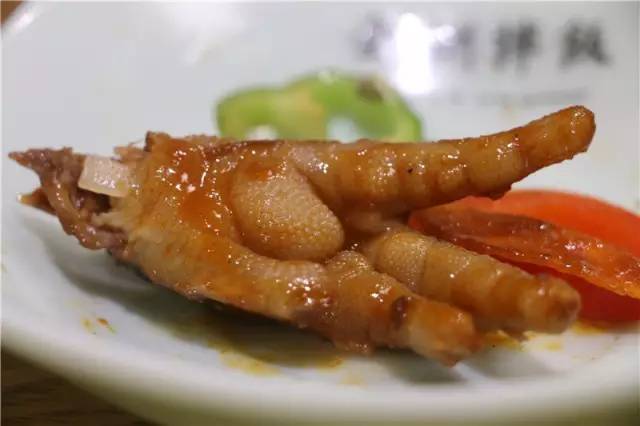 一碗不正经的肥牛饭,下班去哪吃