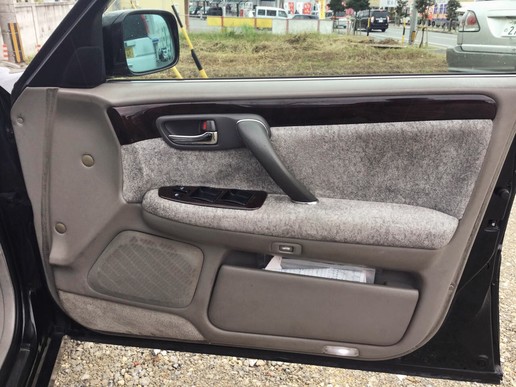 majesta皇冠进口,第九代丰田皇冠majesta多大尺寸