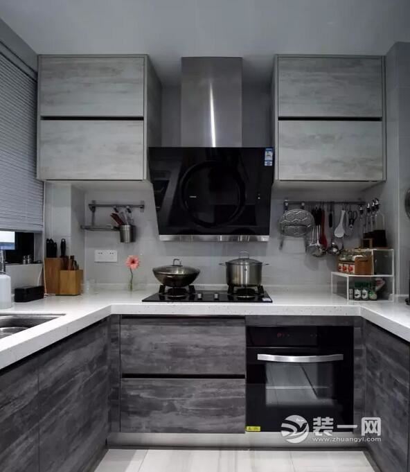 女主偏爱高冷范儿,山东岛城山河城伴山星河小区,101m²户型参考