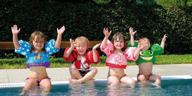 带孩子去海边旅行带什么必备品,去海边必备物品清单小孩一日游