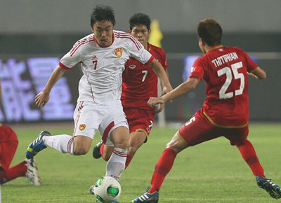 里皮国足踢进自家球门,天津权健与里皮