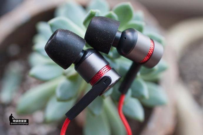 为K歌而生唱吧BANG三单元圈铁耳机