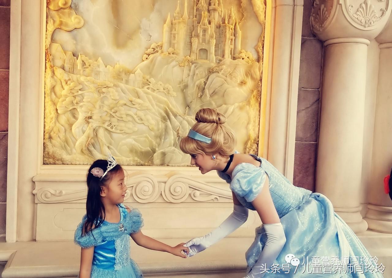 去迪士尼实现童话故事公主梦,带小朋友去迪士尼圆公主梦