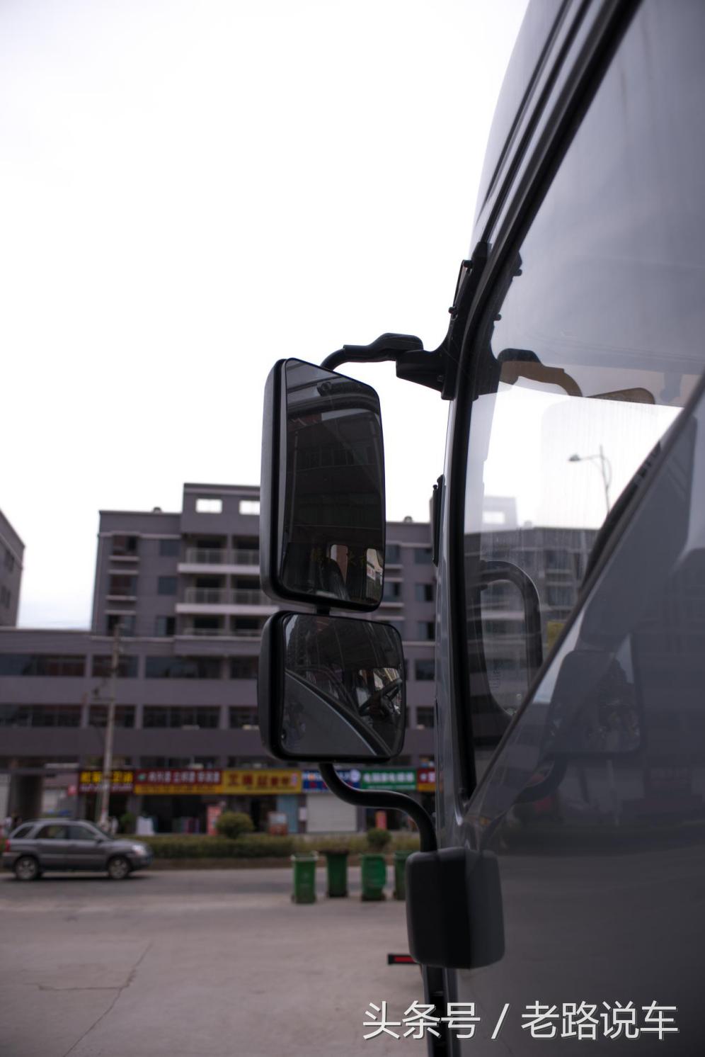 格尔发天然气用的什么发动机,格尔发纳威司达