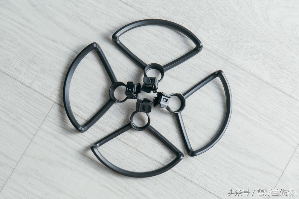 大疆精灵航拍机,大疆晓对比大疆精灵3