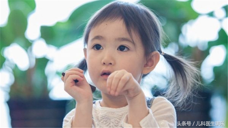 宝宝三天没拉大便是攒肚子吗,宝宝三天没大便是喂养不足吗