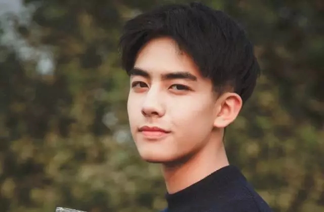 刘海怎么造型才会更好看呢,剪什么样的刘海比较好看显年轻